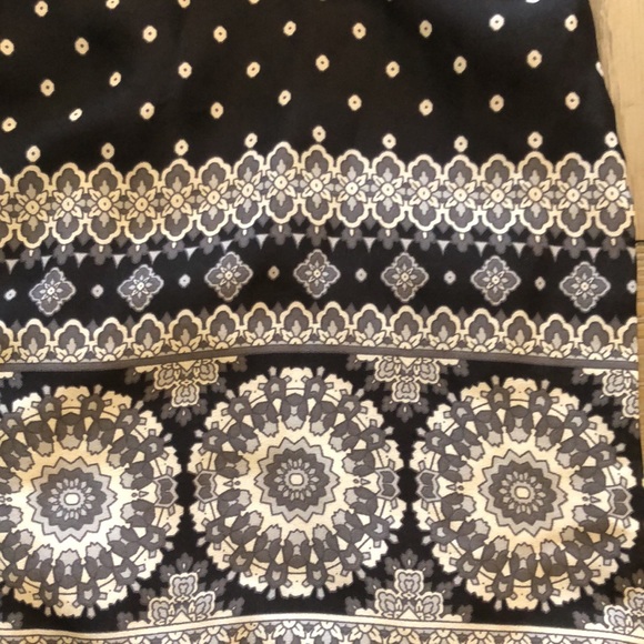 CHARLOTTE RUSSE Romper - Medium - Picture 6 of 6